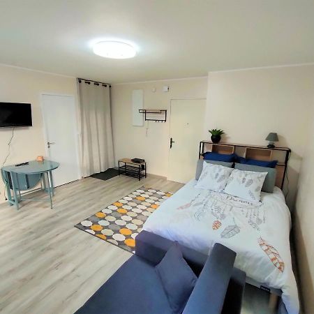 Lovely Flat Nearby Paris Fully Redone With Free Parking On Premises And Balcony 克利希 外观 照片